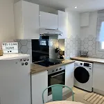 Apartament Le Bellevue - Gare & Les Jardins Darcy - T3 - Parking Free *